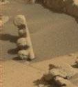 Extraña pila o pequeña estatua en Marte