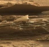 Pölyimurin suuttimen kaltaine esine Marsissa